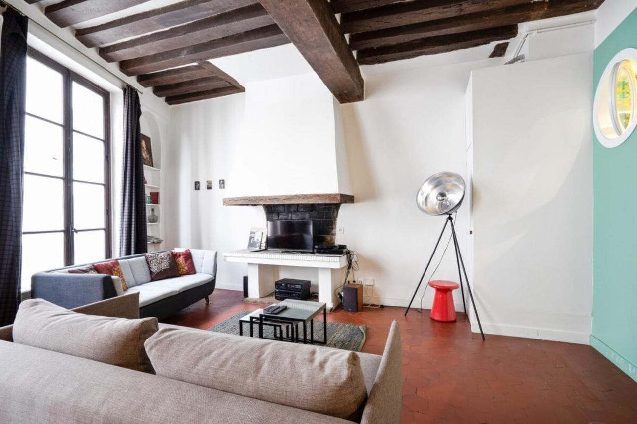 Appartement Parisian With Terrace In Saint Michel-notre Dame *