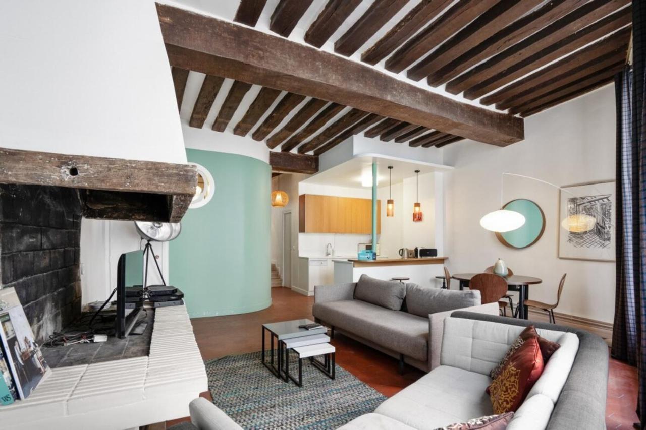 Appartement Parisian With Terrace In Saint Michel-notre Dame